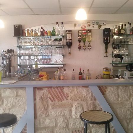Auberge Bella Riva Creysse  Bagian luar foto
