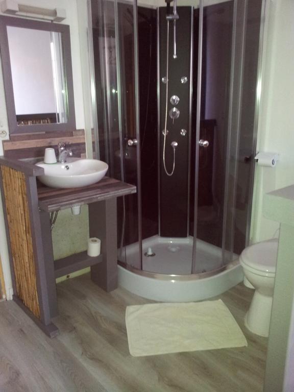 Auberge Bella Riva Creysse  Bagian luar foto